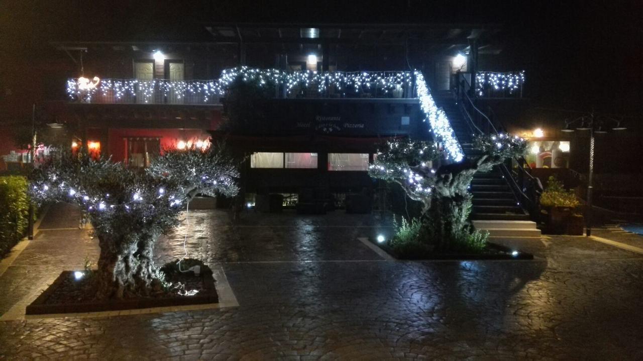 Hotel Il Dito E La Luna Ripa Teatina Bagian luar foto