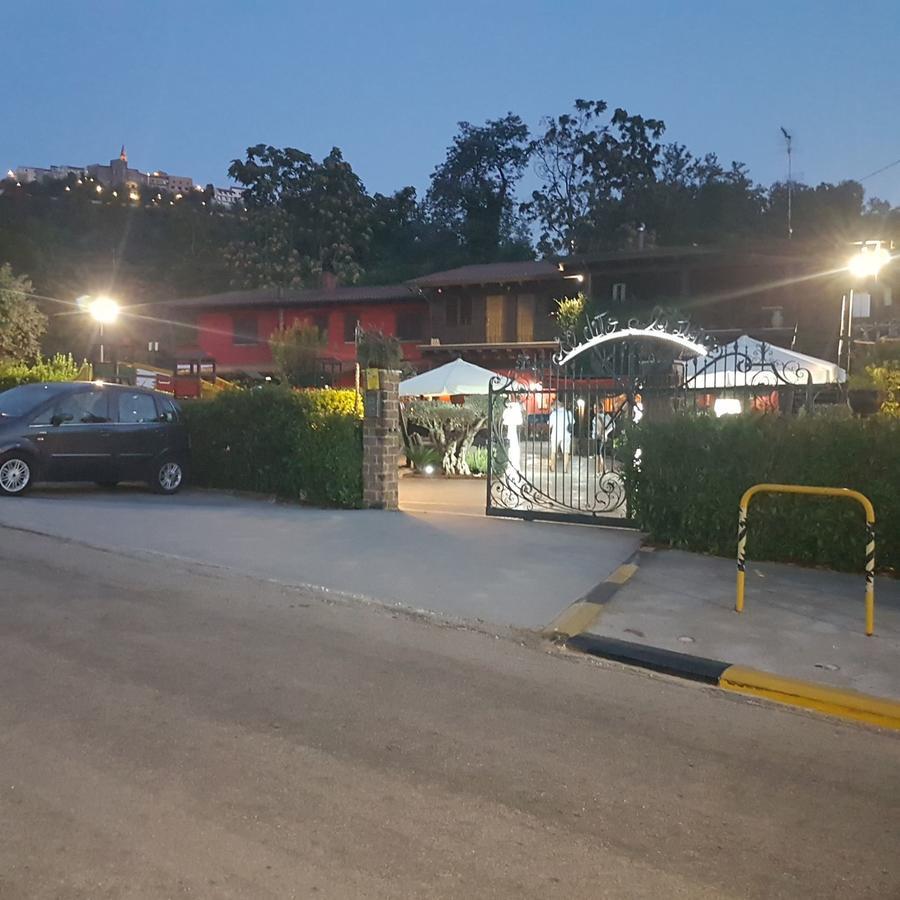 Hotel Il Dito E La Luna Ripa Teatina Bagian luar foto