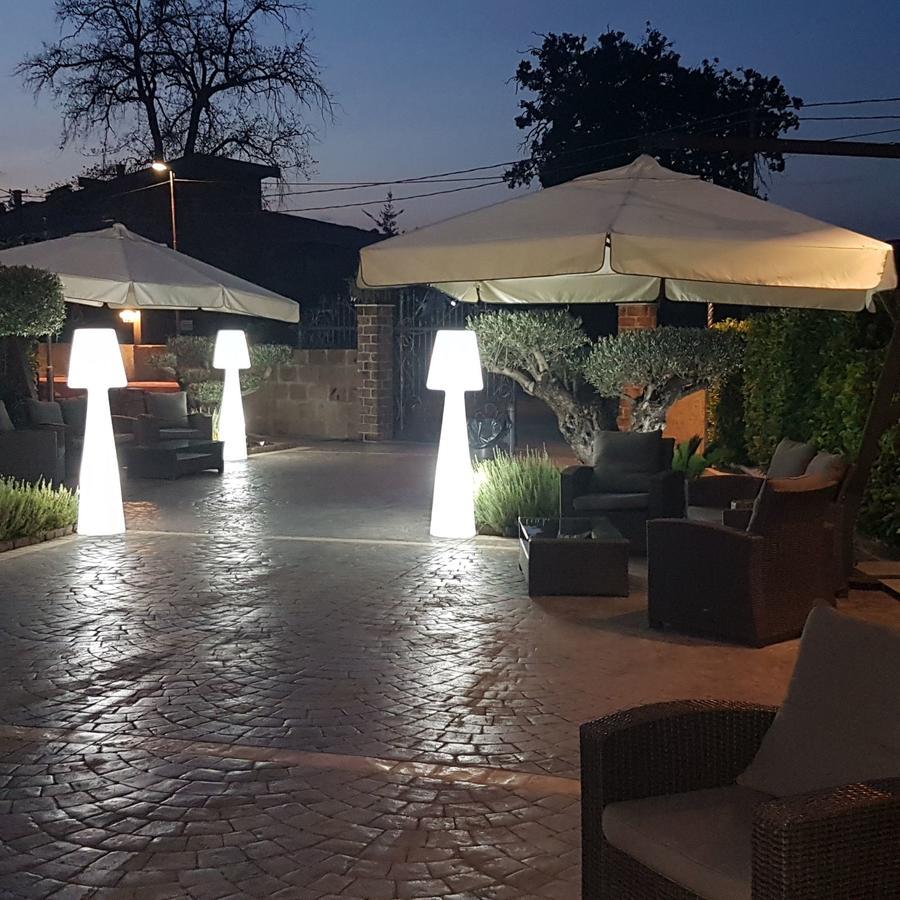 Hotel Il Dito E La Luna Ripa Teatina Bagian luar foto